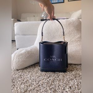 Coach Women's Mollie Bucket Bag 22
